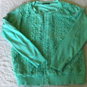 Mizzano sweater ruffle detail on front size xl/xxl